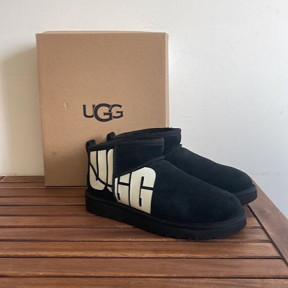 UGG Classic Ultra Mini Chopd Booties Black US Women Size 7/UK 5/EU 38 - Picture 1 of 13